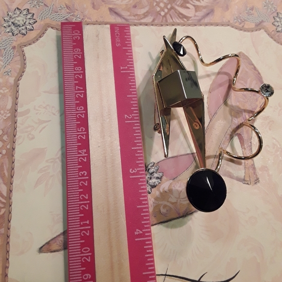 3/$10 Modernistic goldtone brooch - Picture 6 of 6